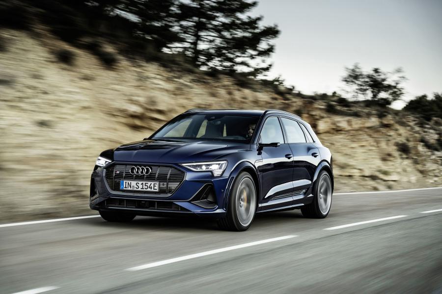  Audi e-tron S 2020 года  (WW) (фото 16 из 62)